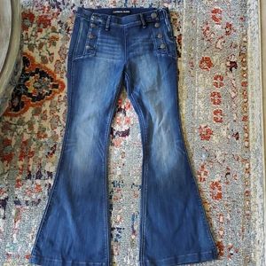 Express mid bell flare jeans size 6
